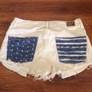 White American Eagle Outfitters shorts